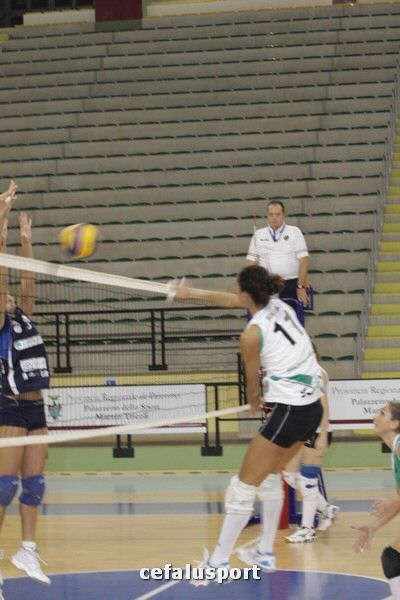 111030 volley 123_tn.jpg